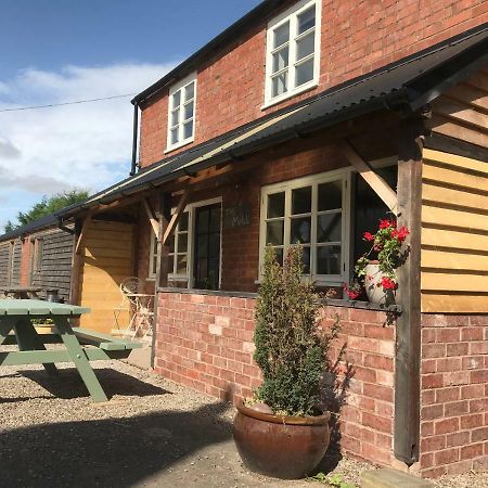 The Mill At Rose Villa Farm Hereford Exterior foto